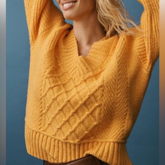 Anthropologie Sweaters - Anthropologie Maeve V-neck Pullover Sweater